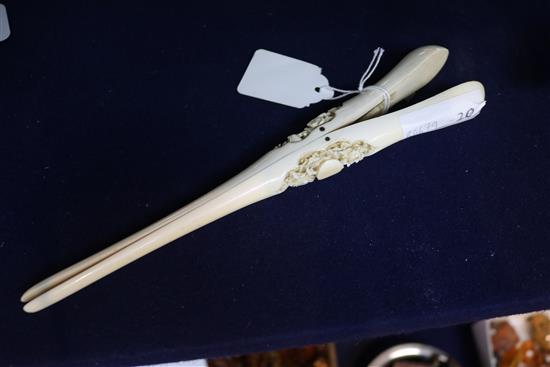 A pair of Chinese export ivory glove stretchers, late 19th century, 26.5cm